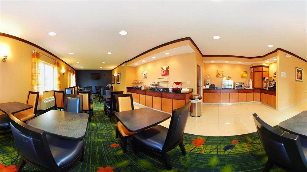 Fairfield Inn & Suites Jefferson City Exterior photo