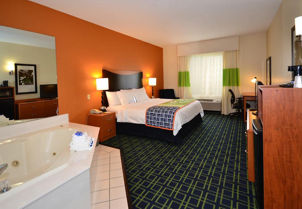 Fairfield Inn & Suites Jefferson City Exterior photo