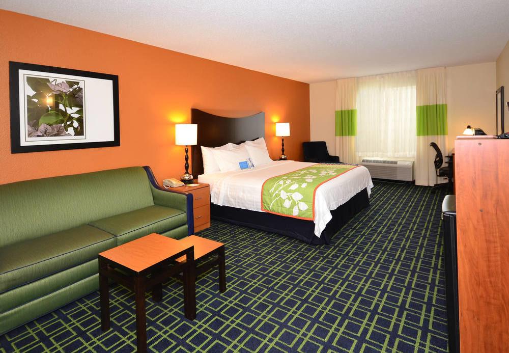 Fairfield Inn & Suites Jefferson City Exterior photo