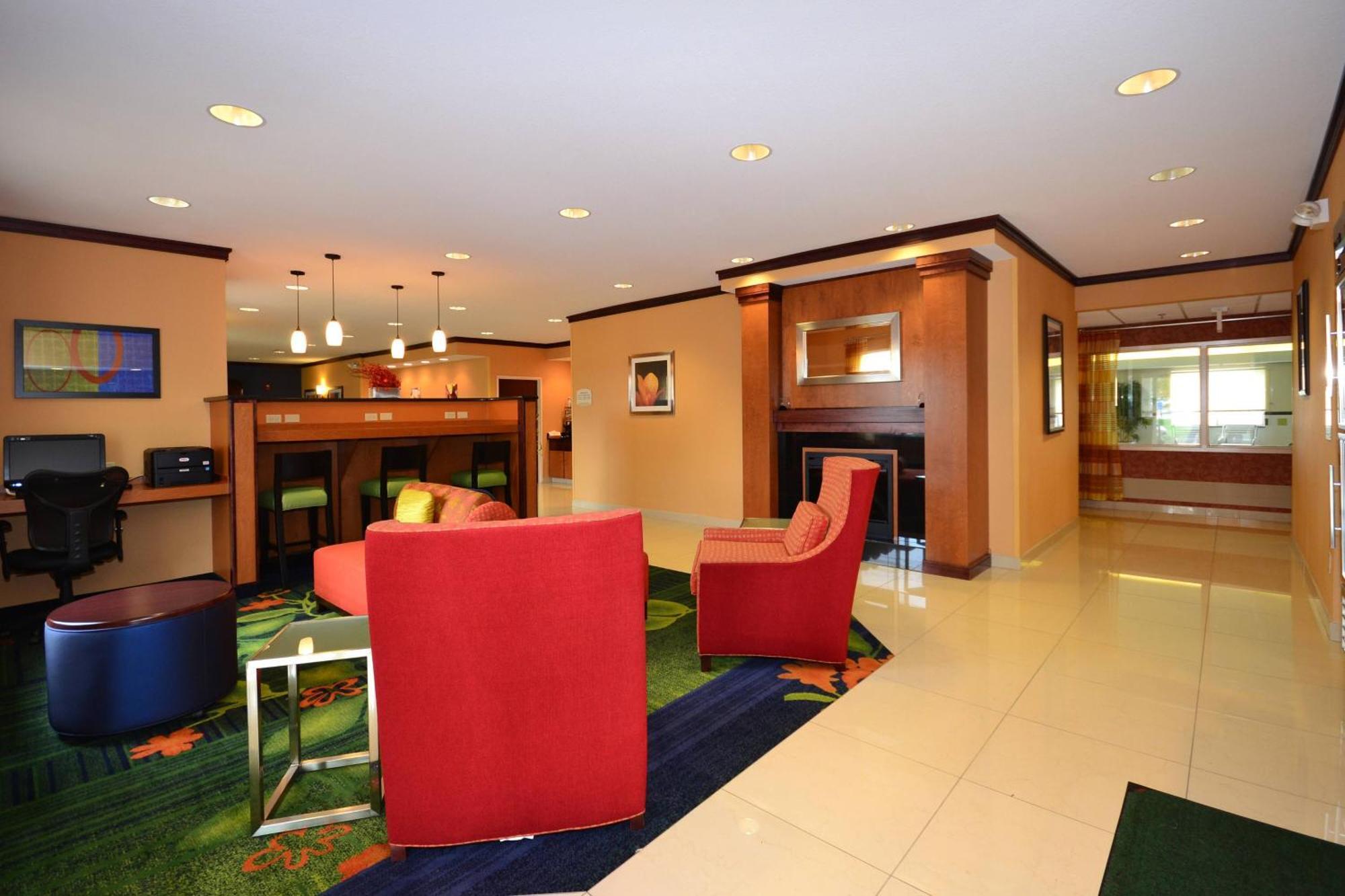 Fairfield Inn & Suites Jefferson City Exterior photo