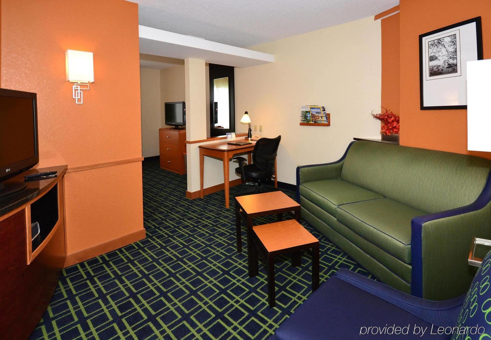 Fairfield Inn & Suites Jefferson City Exterior photo