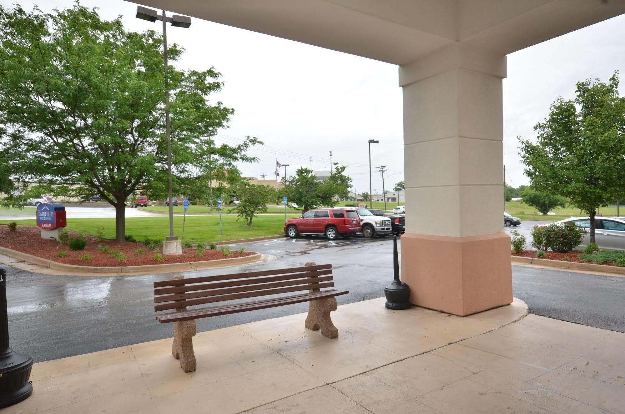 Fairfield Inn & Suites Jefferson City Exterior photo